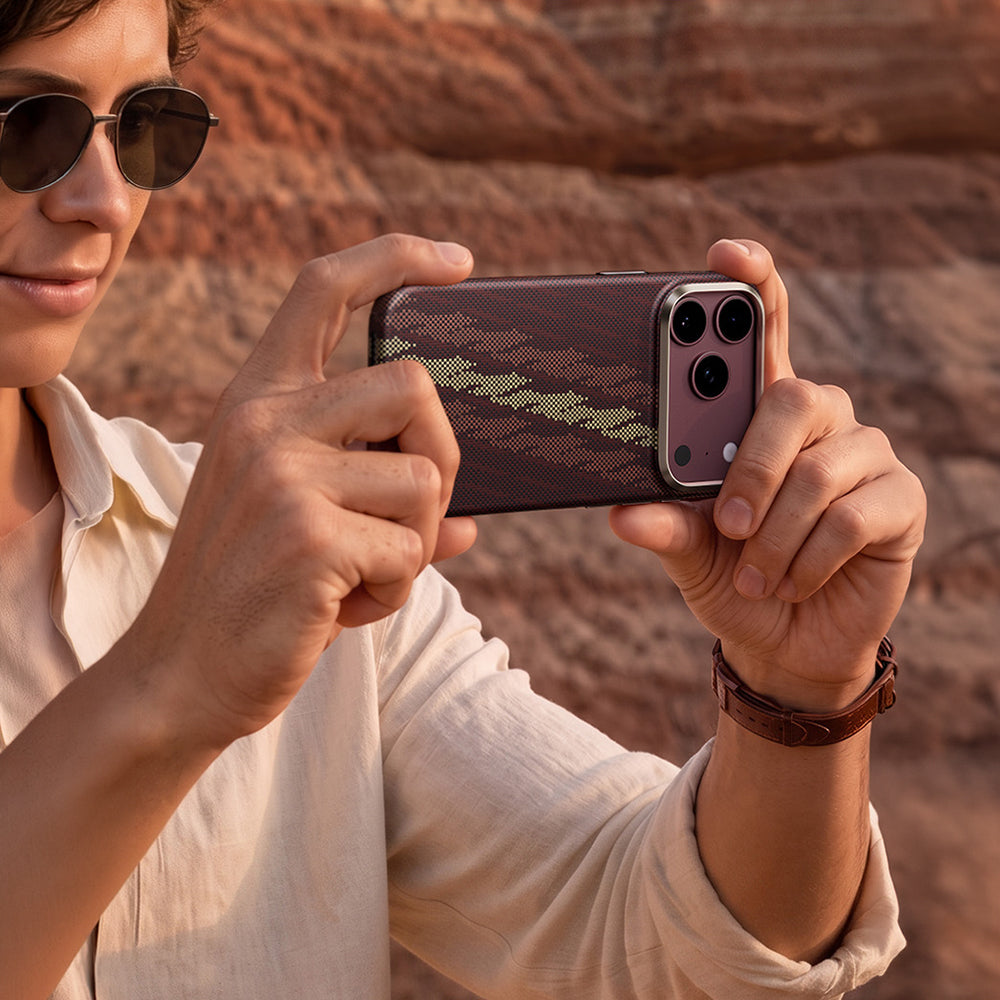 Apple iPhone 18 Pro Kılıf M-Safe Şarj Özellikli Benks Haven Air 2.0 Rouge Serisi Kevlar Karbon Kapak