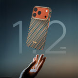 Apple iPhone 18 Pro Kılıf M-safe Şarj Özellikli Raptic Aramid Skin Origin Serisi Karbon Kapak