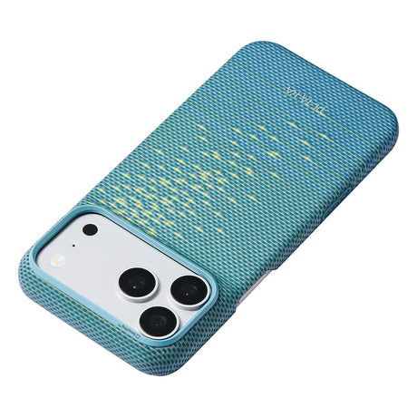 Apple iPhone 18 Pro Max Kılıf M-safe Şarj Özellikli Aramid Karbon Fiber Pitaka Glints of Gold Ultra Slim Serisi Kapak