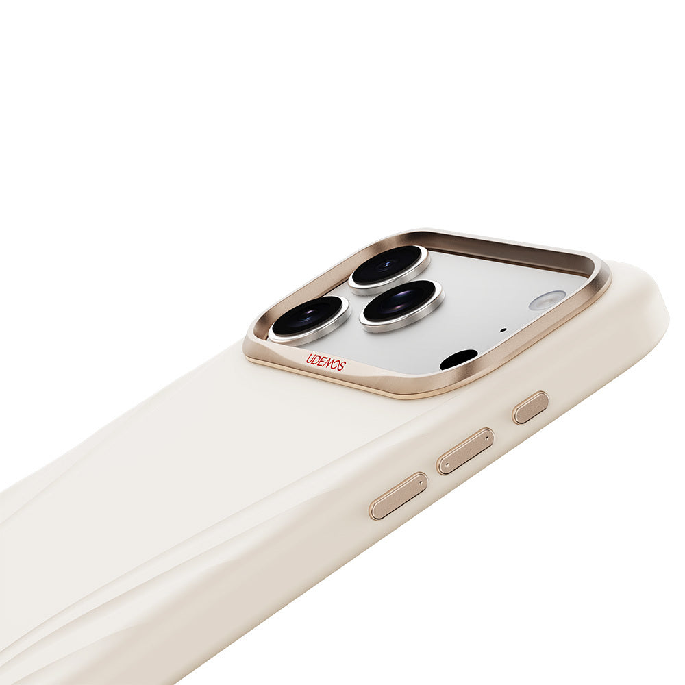 Apple iPhone 18 Pro Max Kılıf M-Safe Şarj Özellikli Çizgili Logolu Udemos Freedom Serisi Kapak