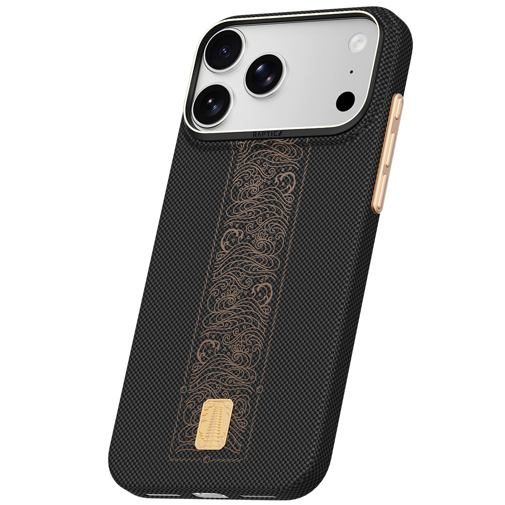 Apple iPhone 18 Pro Max Kılıf M-safe Şarj Özellikli Raptic Aramid Skin Rise Serisi 24 Ayar Altın Kaplamalı Karbon Kapak