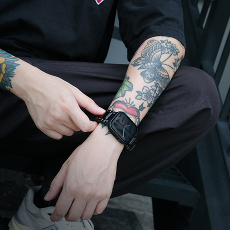 Apple Watch 10 42mm Skinarma Gado Sert Silikon Kasa ve Ekran Koruyucu