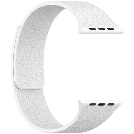 Apple Watch 7 45mm Zore KRD-136 Kabartma Desenli Silikon Kordon