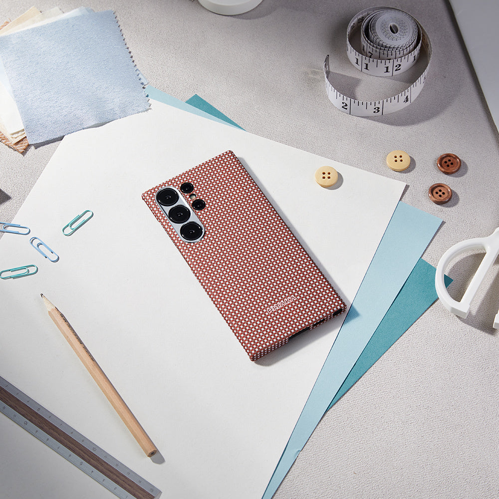 Galaxy S24 Ultra Kılıf M-safe Şarj Özellikli 1500D Aramid Fiber Pitaka Ultra-Slim Classic Serisi Bonfire Kapak