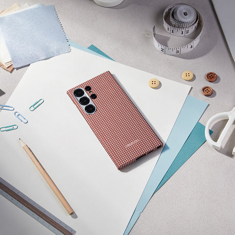 Galaxy S24 Ultra Kılıf M-safe Şarj Özellikli 1500D Aramid Fiber Pitaka Ultra-Slim Classic Serisi Bonfire Kapak