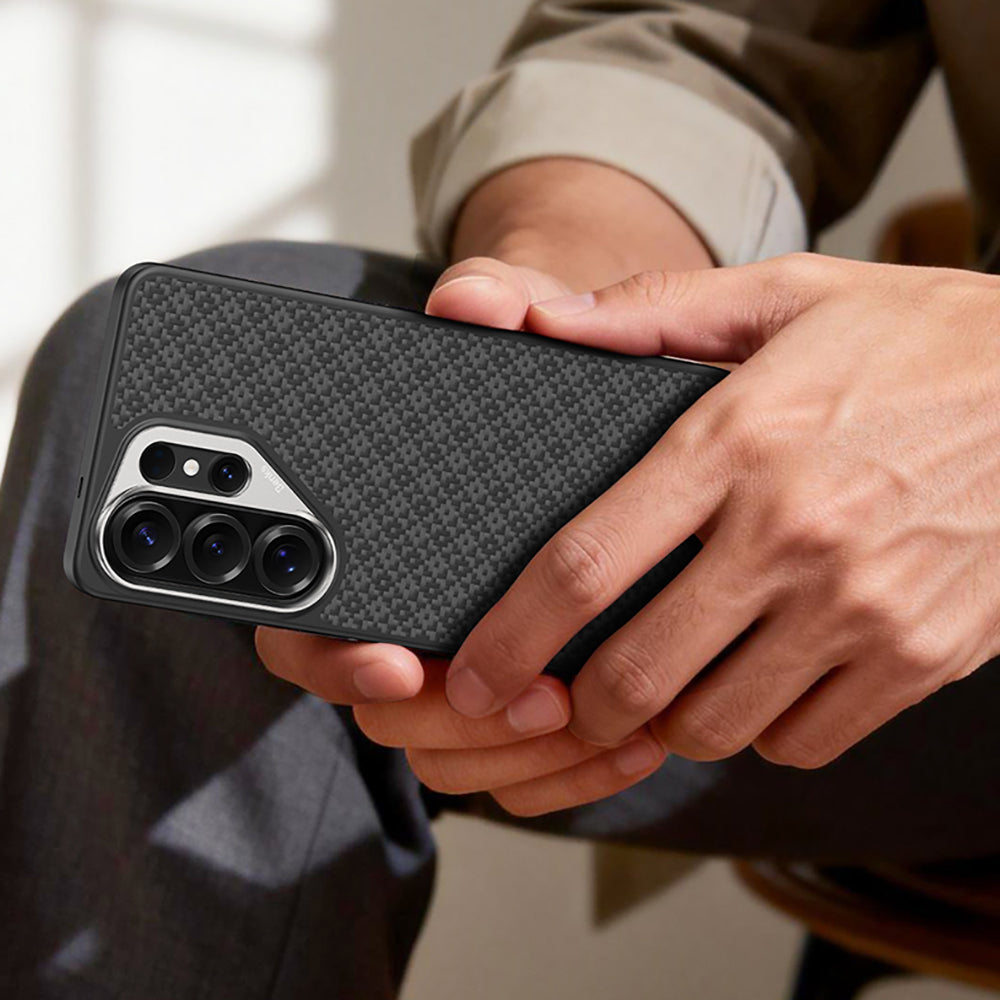 Galaxy S26 Ultra Kılıf M-Safe Şarj Özellikli Benks ArmorPro ArmorGrid Serisi Kevlar Karbon Kapak