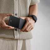 Galaxy Z Flip 7 Kılıf M-safe Şarj Özellikli 600D Aramid Fiber Pitaka Ultra-Slim Classic Serisi Black-Grey Twill Kapak