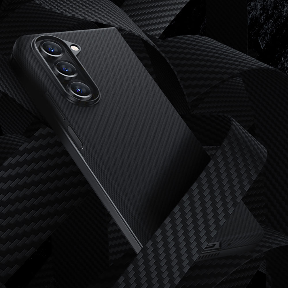 Galaxy Z Fold 5 Kılıf M-safe Özellikli Karbon Fiber Benks Essential 600D Kevlar Kapak
