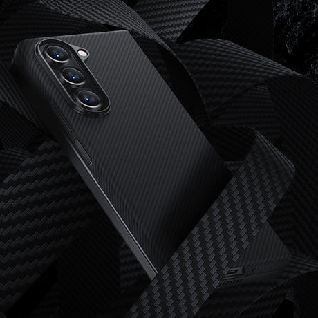 Galaxy Z Fold 5 Kılıf M-safe Özellikli Karbon Fiber Benks Essential 600D Kevlar Kapak