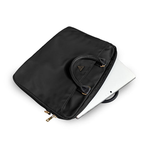 Guess Orjinal Lisanslı Naylon Kumaş Metal Üçgen Logolu Omuz Askılı 15-16 inç Laptop Çantası