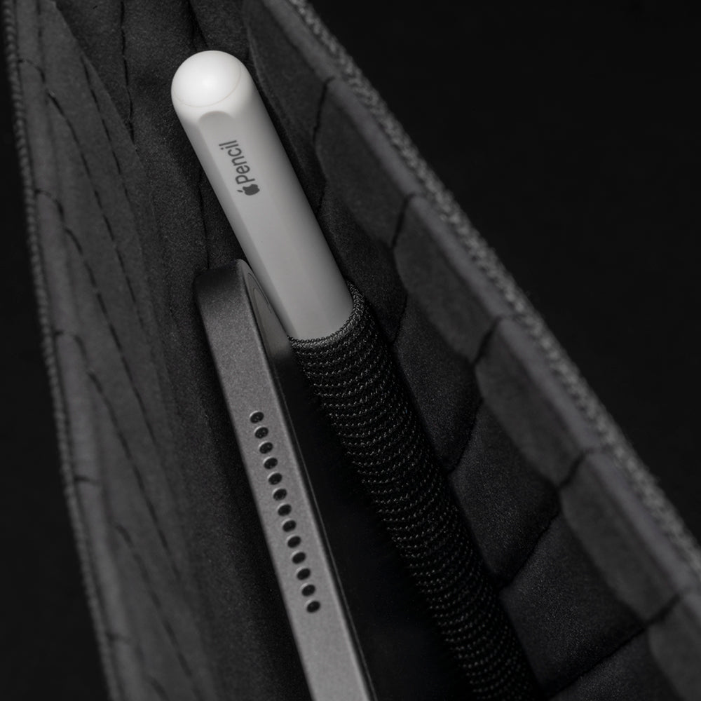 Native Uninon Stow Slim Serisi Su Geçirmez 11 inç Tablet Çantası