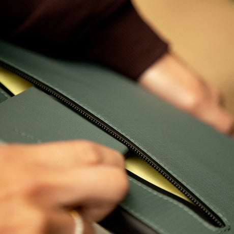 Native Uninon Ultralight Sleeve Serisi Su Geçirmez Ripstop Kumaş 15 inç Macbook Çantası