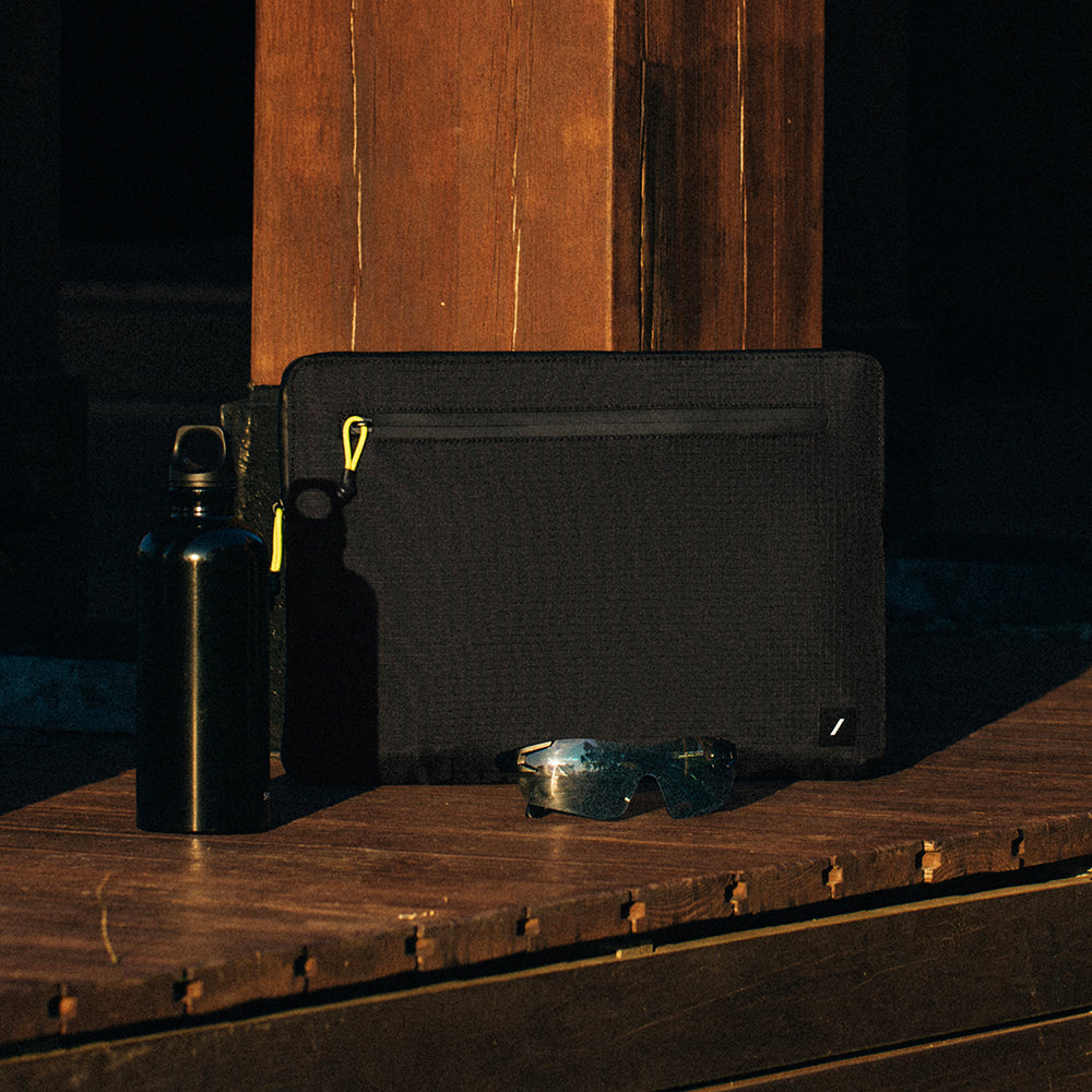 Native Uninon Ultralight Sleeve Serisi Su Geçirmez Ripstop Kumaş 16 inç Macbook Çantası