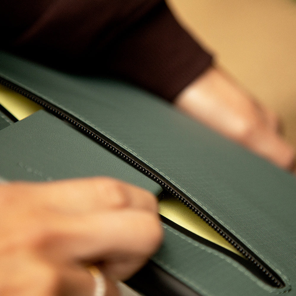 Native Uninon Ultralight Sleeve Serisi Su Geçirmez Ripstop Kumaş 16 inç Macbook Çantası