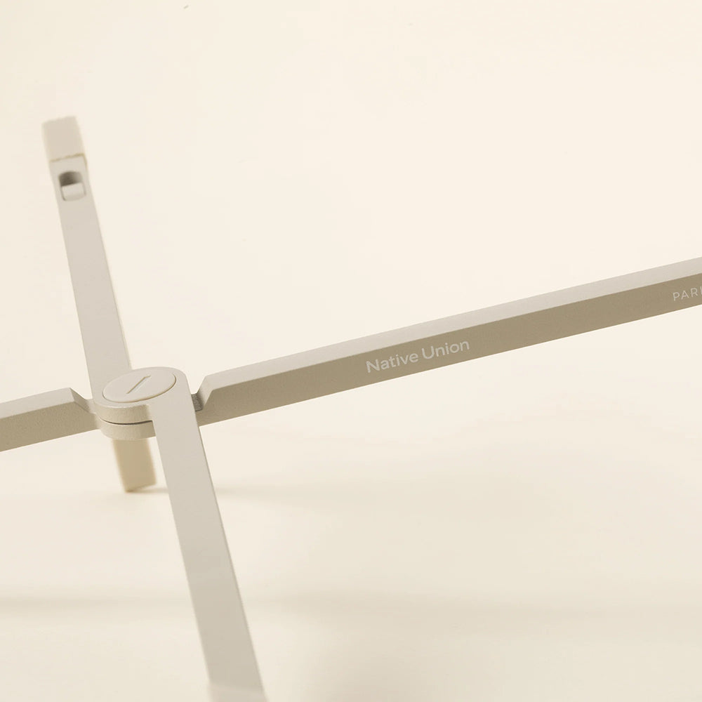 Native Union Ultra İnce Katlanabilen Alüminyum Dizüstü Laptop Standı