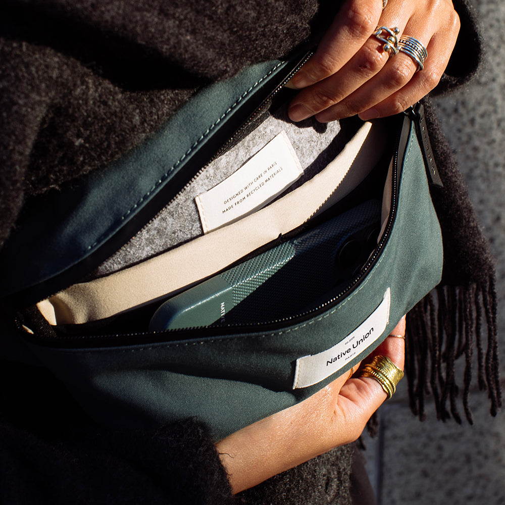 Native Union W.F.A Serisi Crossbody YKK Fermuarlı Çok Amaçlı Su Geçirmez Çapraz Vücut Çantası