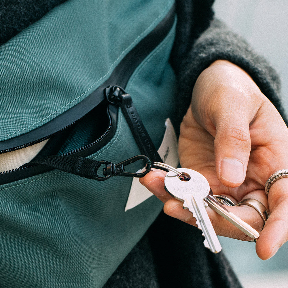 Native Union W.F.A Serisi Crossbody YKK Fermuarlı Çok Amaçlı Su Geçirmez Çapraz Vücut Çantası