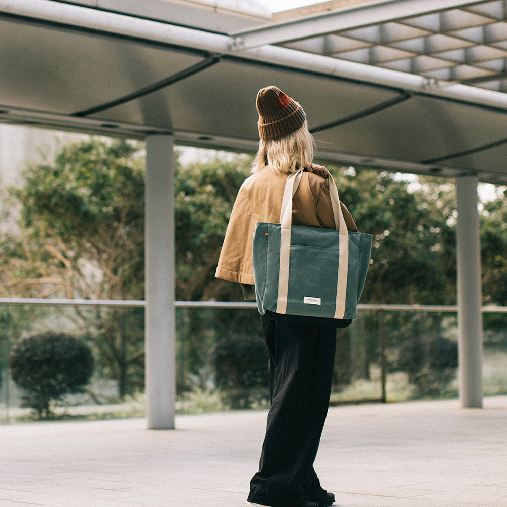 Native Union W.F.A Tote Bag Pro Su Geçirmez Cordura Kumaş YKK Fermuarlı 16L Taşıma Çantası